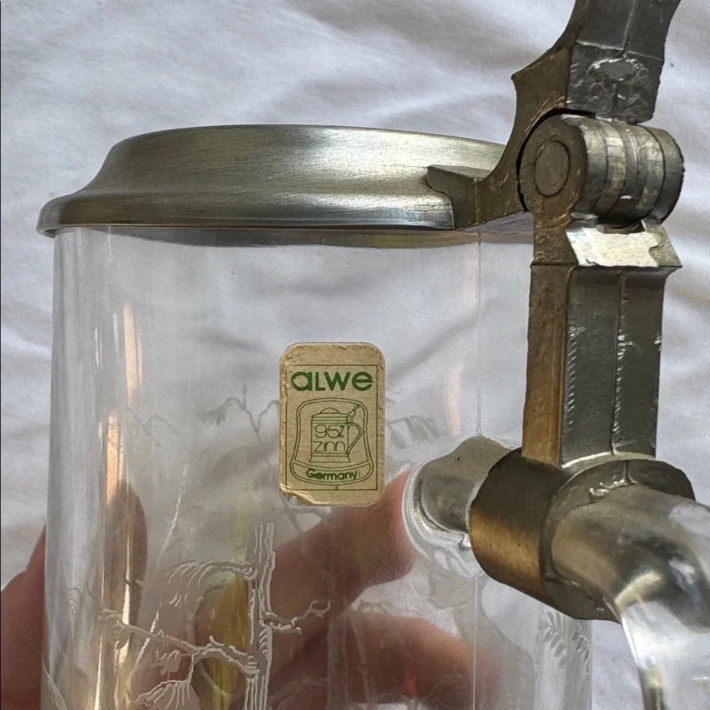Vintage inspired sturdy metallic